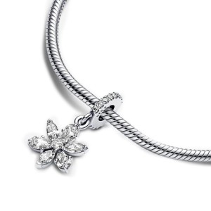 Charms srebrny kwiatek próba srebra 925.