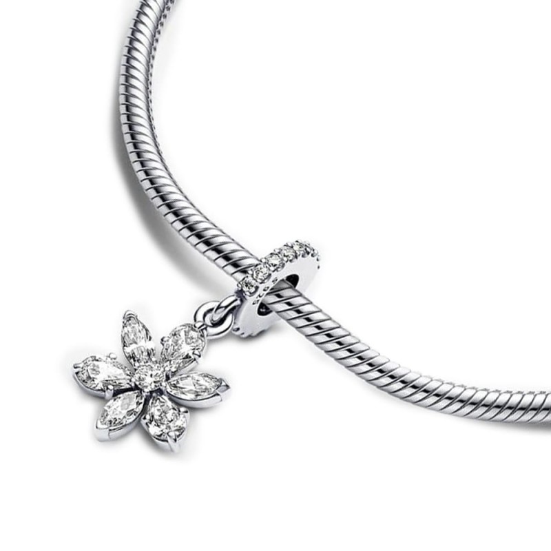 Charms srebrny kwiatek próba srebra 925.